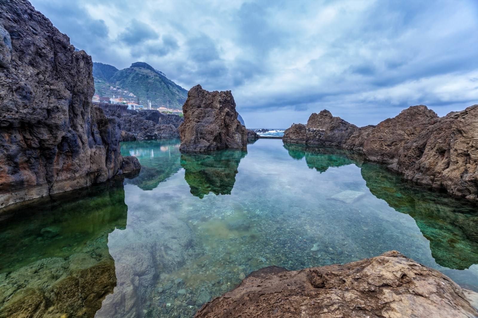 Piscines naturelles de Porto Moniz à Madère